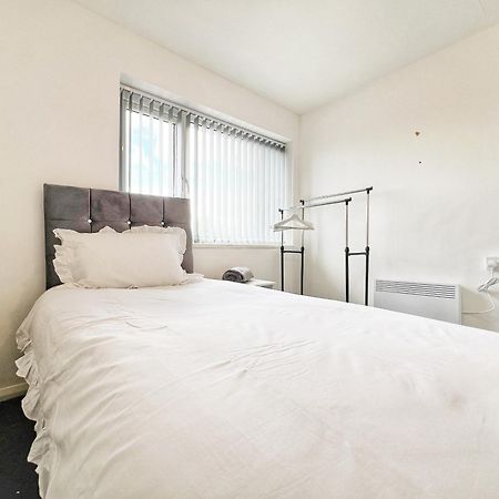 Rusholme Apartment - Sleeps 4 Manchester Esterno foto